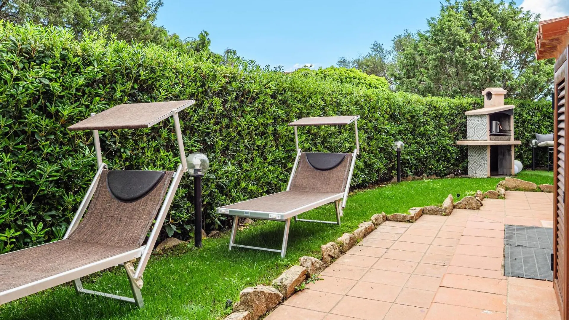 Depandance Con Piscina Villa Punta Molara